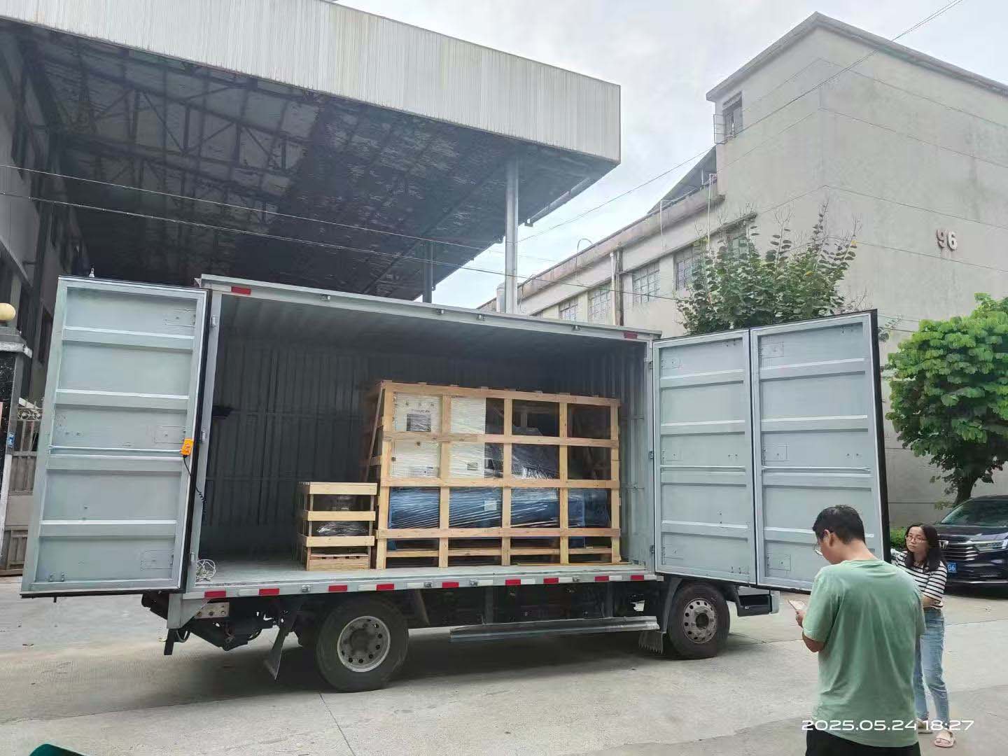 Screw Chillers: Efficient Industrial Cooling Solutions for Modern Businesses
