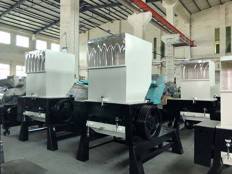 Designing Straight Tube Feeding Port for Plastic Crusher to Facilitate Feeding